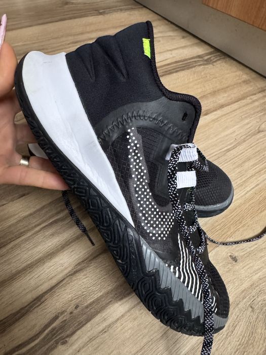 Оригинални мъжки маратонки NIKE KYRIE FLYTRAP V! 42 н