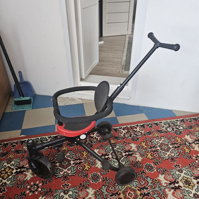 Продам детский велосипед-коляску.