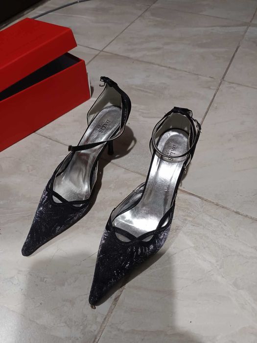 Елегантни обувки  37/38/ ном , черно - сребърно