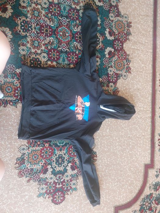 Продам детскую кофту а4