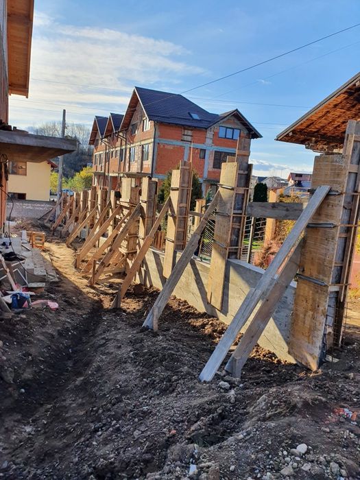 Reparații acoperisuri / cosuri / dolii / jgheaburi / Construcții