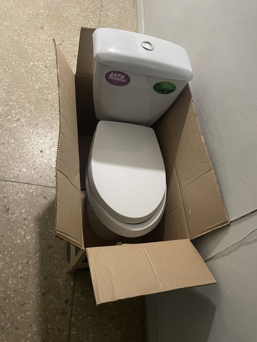 Отдам унитаз б/у, в рабочем состоянии, самовывоз.