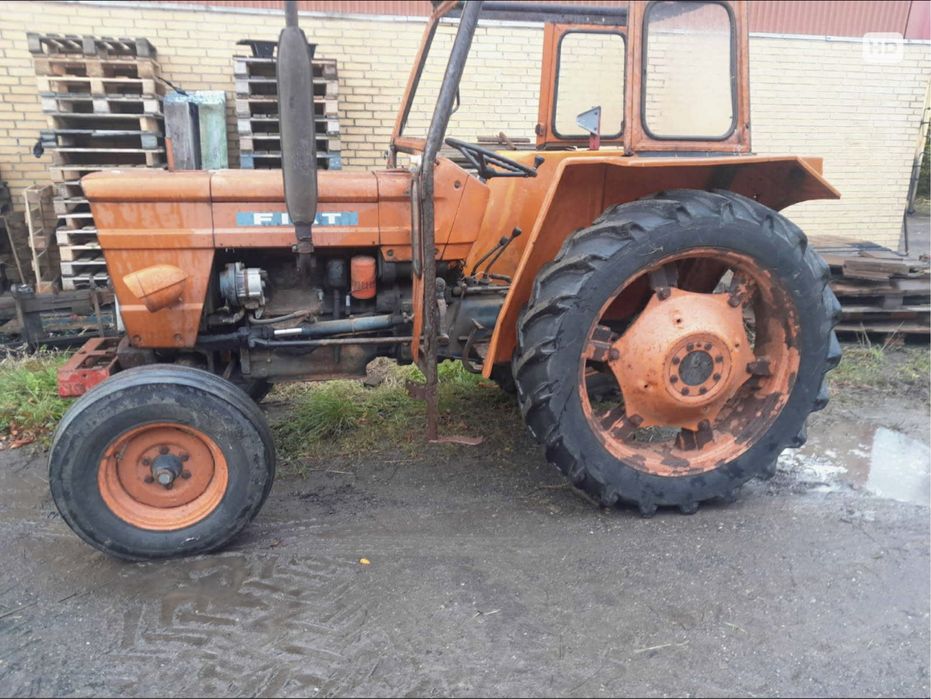 Tractor Fiat 640