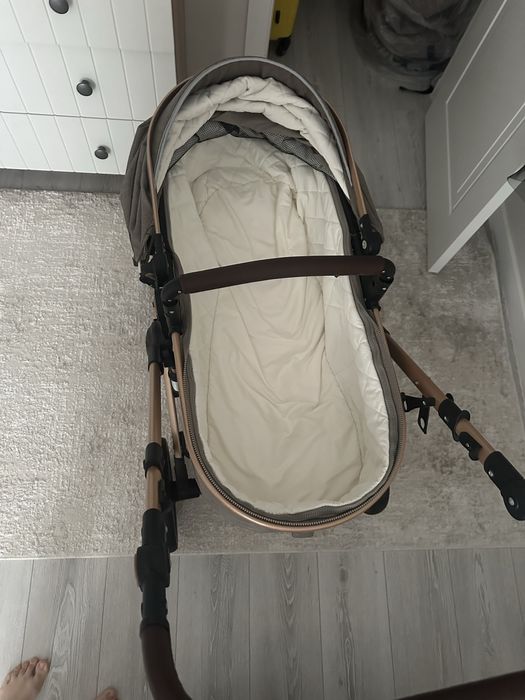 Коляска детская продам