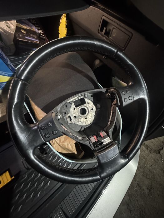 Volan vw Golf/Scirocco cu comenzi