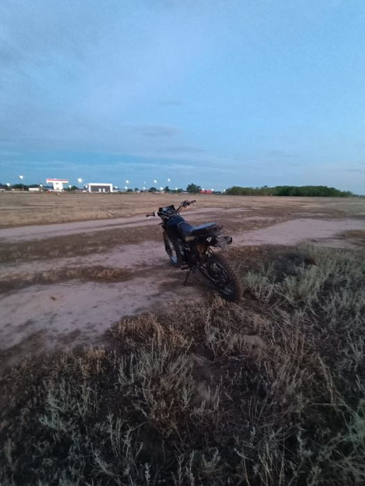 Продам  200 куб мотоцикл  цена 185 к