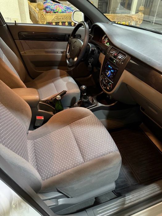 Lasetti Sotiladi 60000 km yurgan