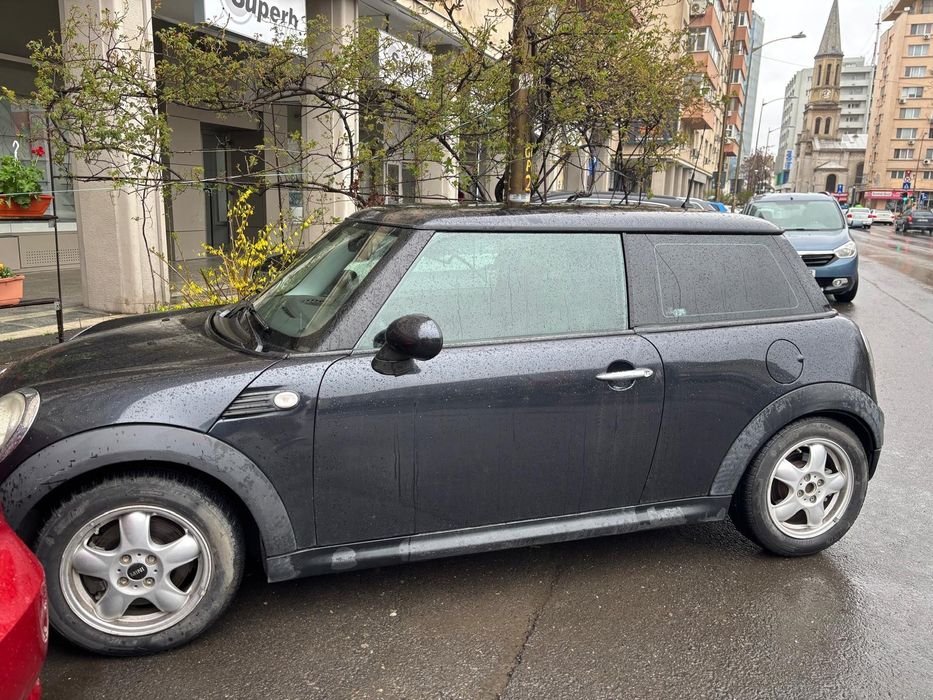 Vând Mini Cooper R56 automata,preț negociabil.