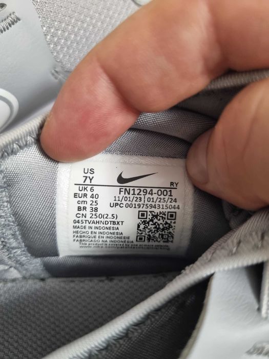 Adidași Nike băieți originali noi nr. 40 in stare foarte bună