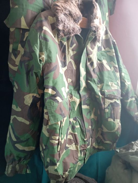 Продам      Куртку новую