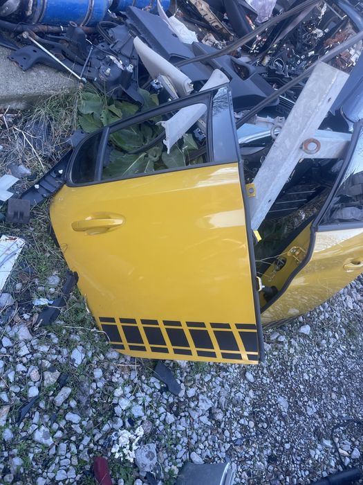 Врата 208 врати peugeot