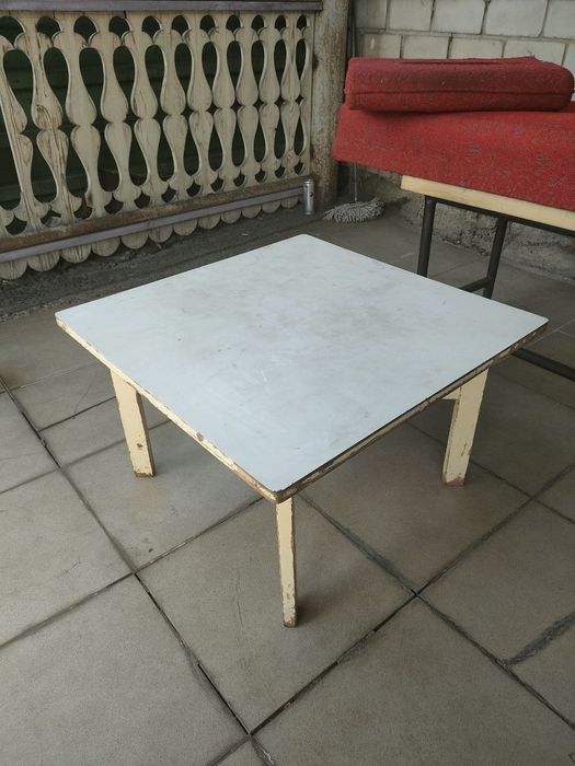 Детский столик деревянный