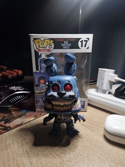 Funko pop twisted bonnie