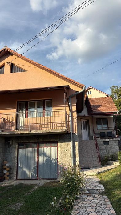 Casa  tip duplex in  Baciu