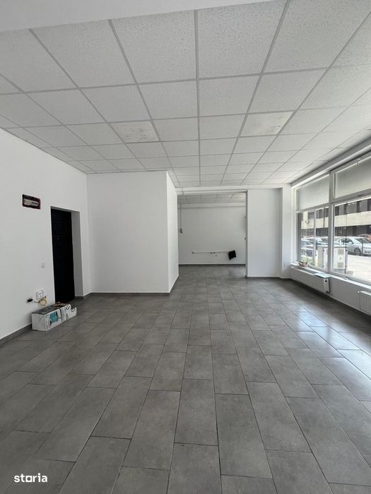 Spatiu Comercial - Vitrina - Militari Residence