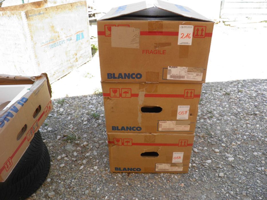 Продавам чисто нови мифки BLANCO