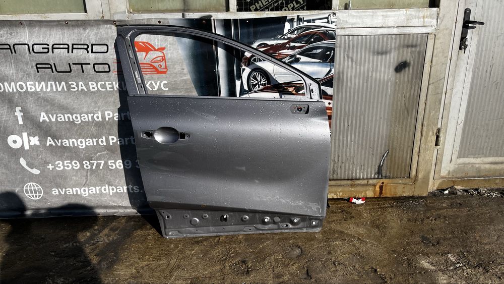 Renault Captur предна дясна врата