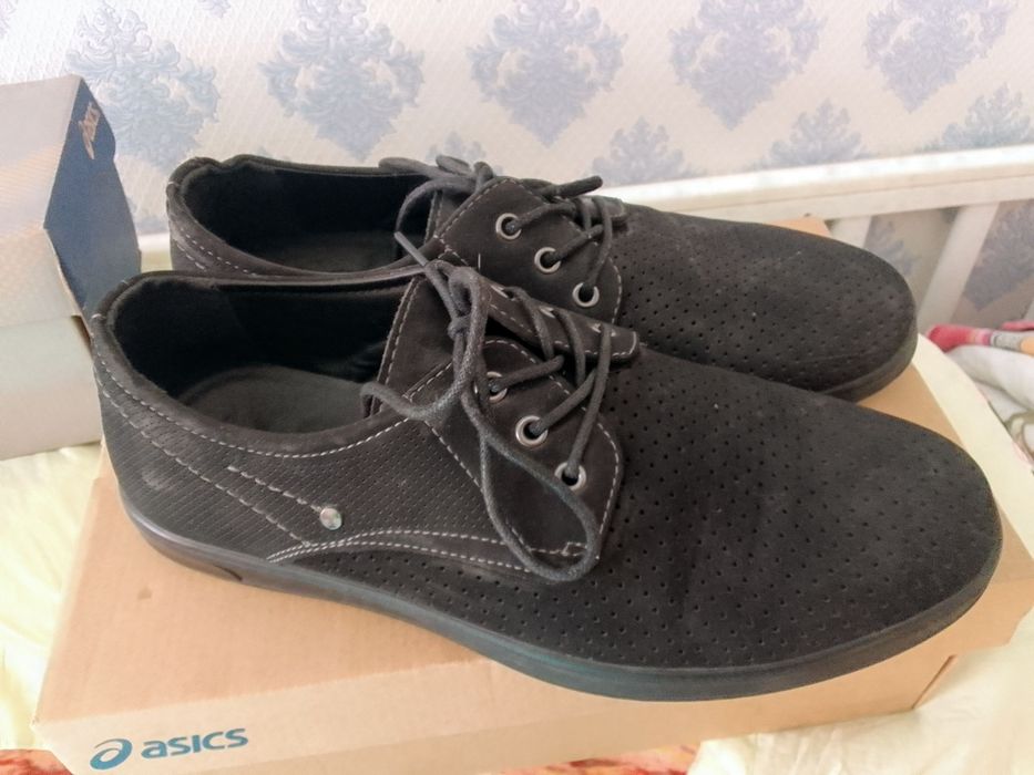 Продам туфли синие 43 черные 40