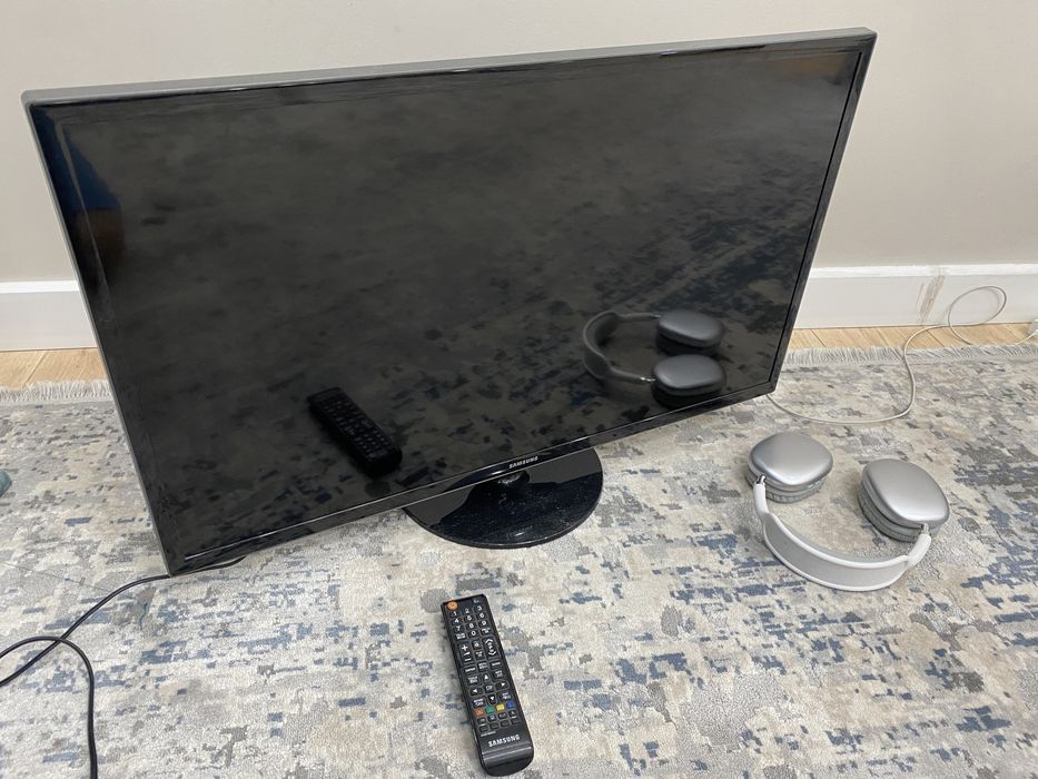 Samsung ue32f4000aw LED TV. HDMI. USB.