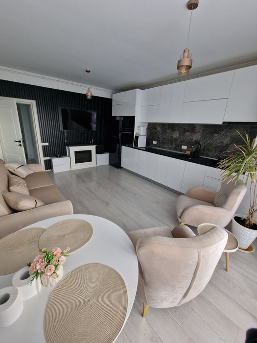 apartament 3 camere decomandat