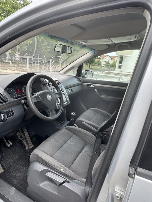 Vand Volkswagen Touran facelift in stare impecabila