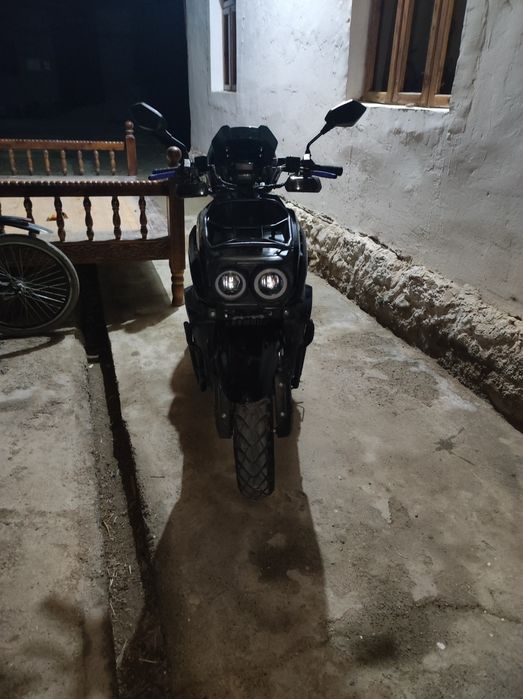 Skuter sotiladi tank