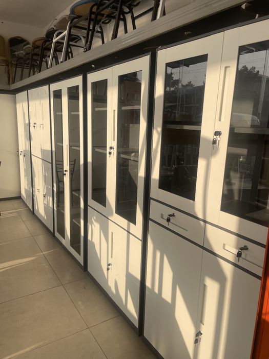 Metalichski shkaf va mebil jihozlar