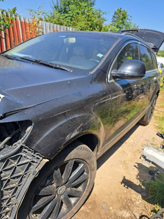 Продавам Audi q7 3.0tdi BUG 233кс на части