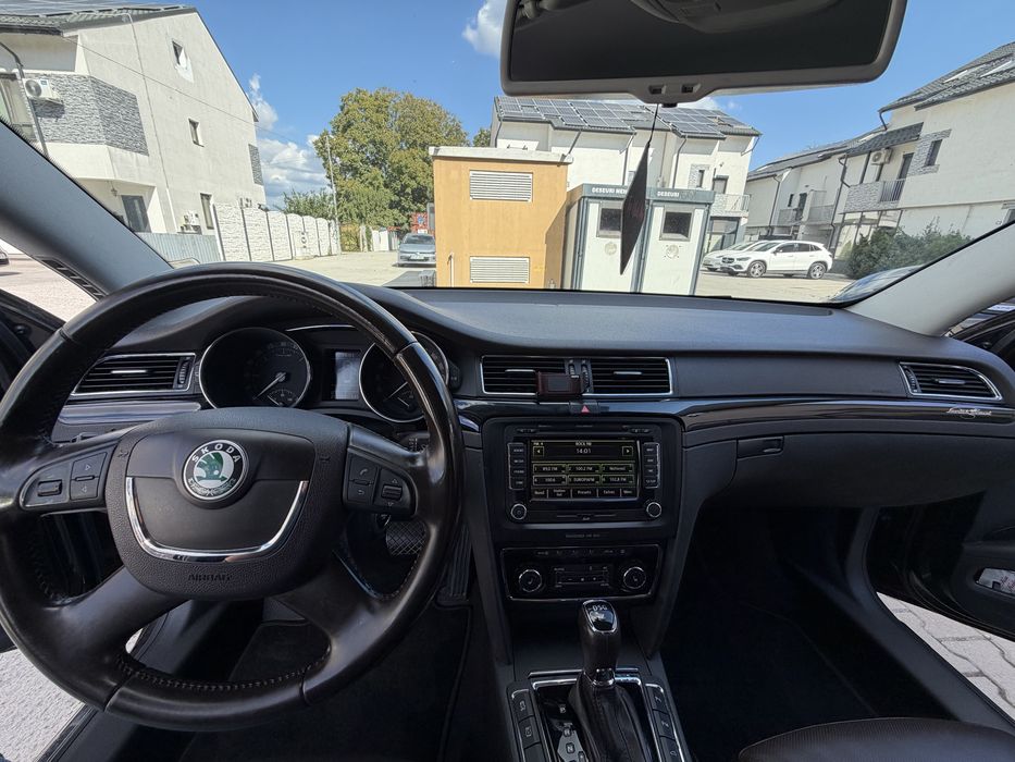 SKODA Superb 2013 — imagine 4