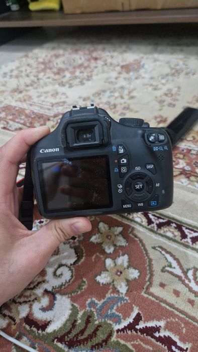 Canon EOS 1100D фотоаппарат
