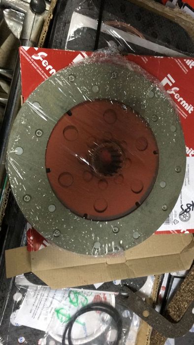 Disc ambreiaj tractor u 445 fermit diametru 280 mm 14 nuturi preț 285