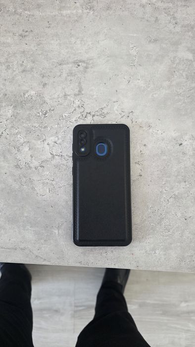 Samsung galaxy a20 smartfoni sotiladi.