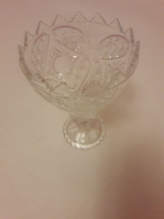 Продам конфетницу. Новая. За 250-тг.