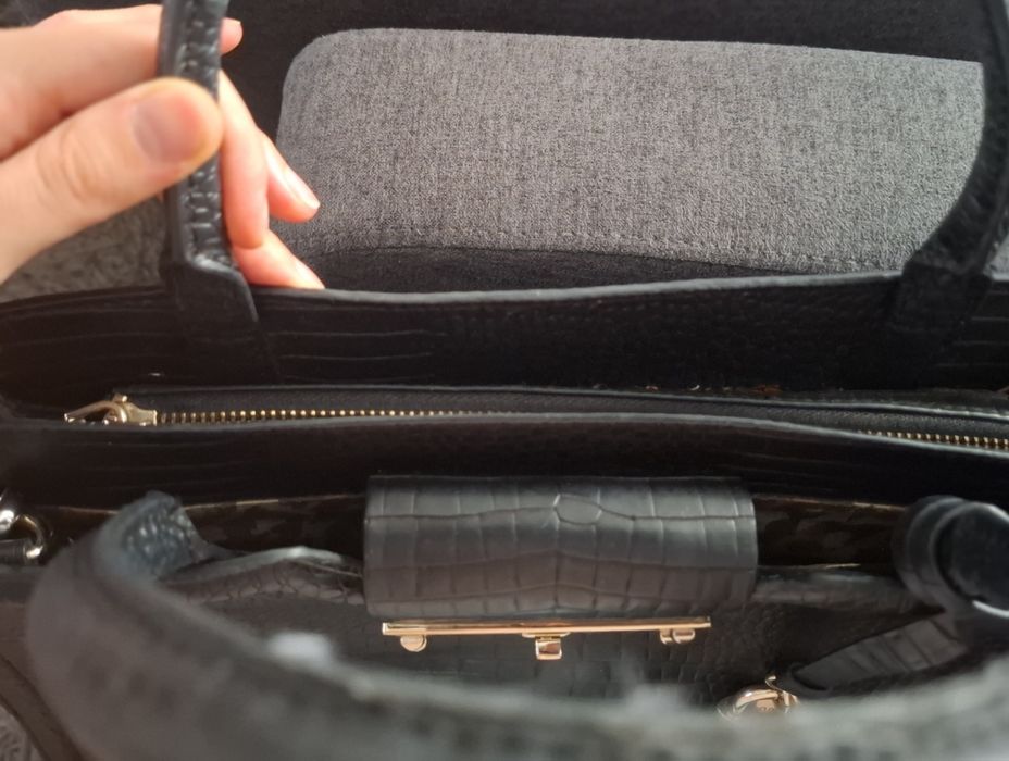 Vand Geanta Guess originala