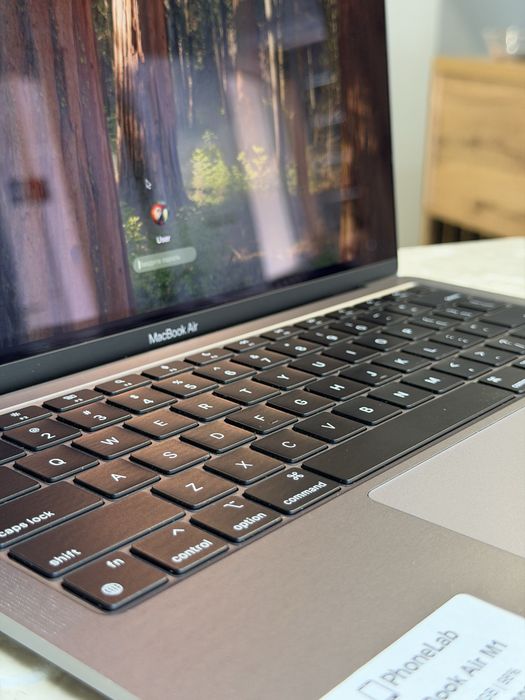 MacBook Air M1 256GB / 8GB PhoneLab