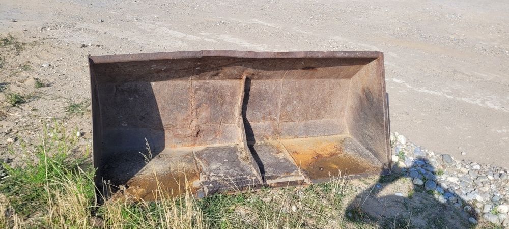 Vând uși Iveco daily ,cupa incarcator prindere euro