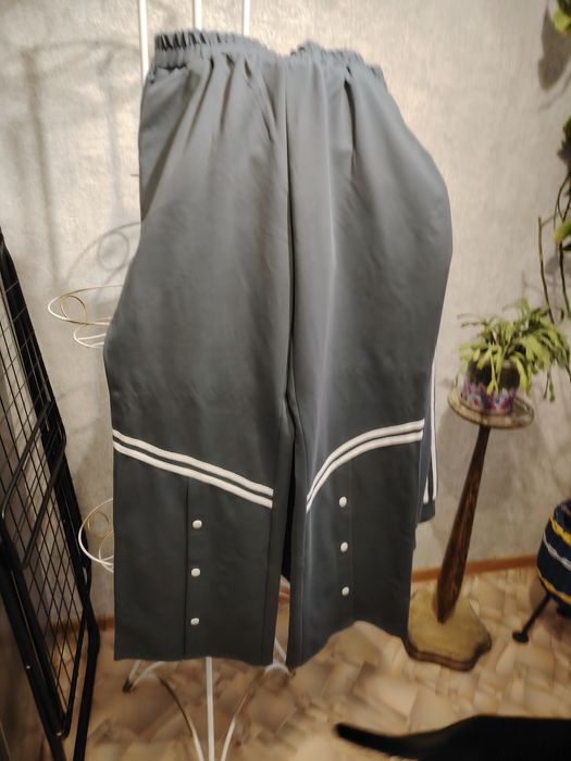 Костюмы новые 54-56-58