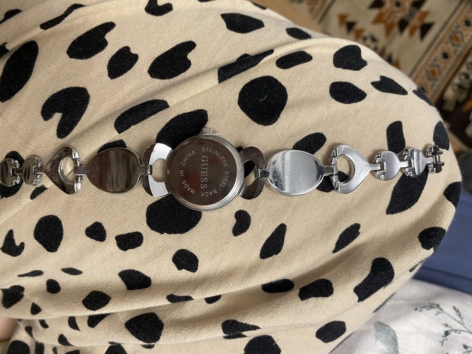 Ceas guess de moda de dama