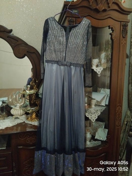 Ayolar kiyimlar va oyoq kiyimla