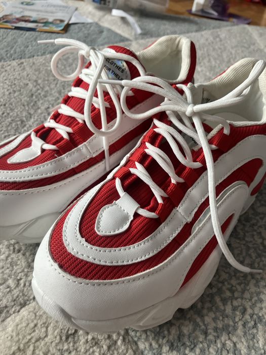 Нови маратонки Tendenz