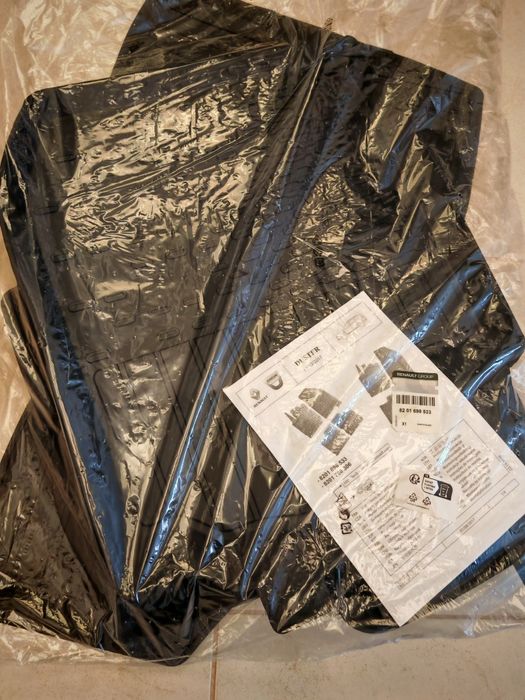 Covorase Duster 2 -cauciuc, originale, noi