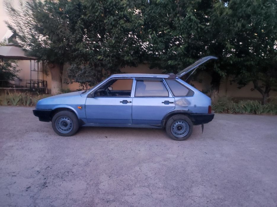 Lada sotiladi srochni