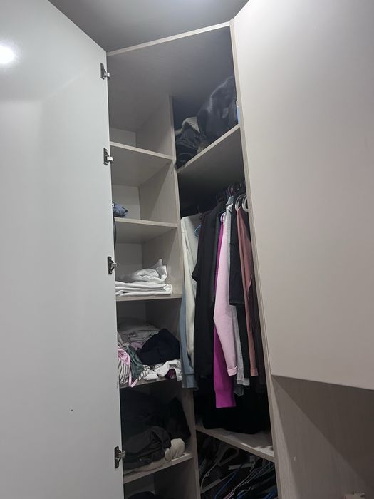 Продам спальный гарнитур