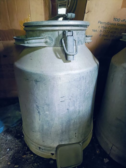 Продам флягу, сейф