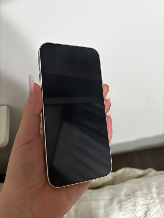 iPhone 13 simplu