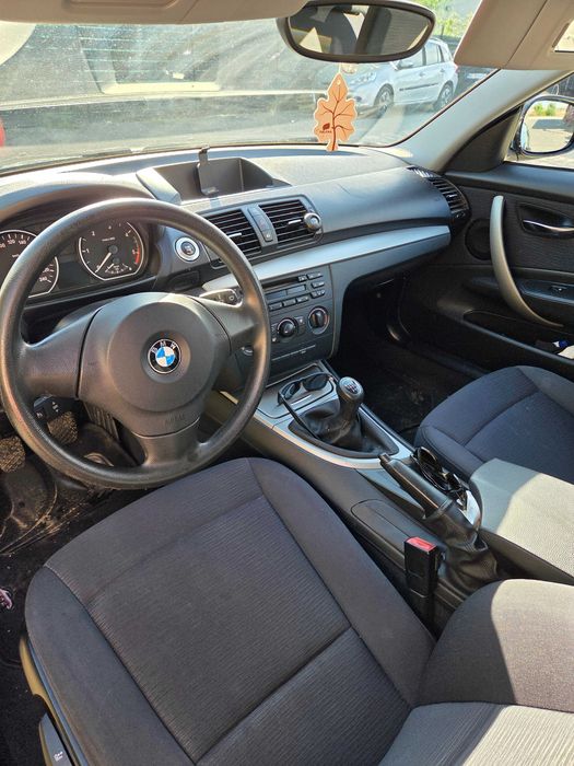 Vînd urgent bmw seria 1 ,preț 1500 € .