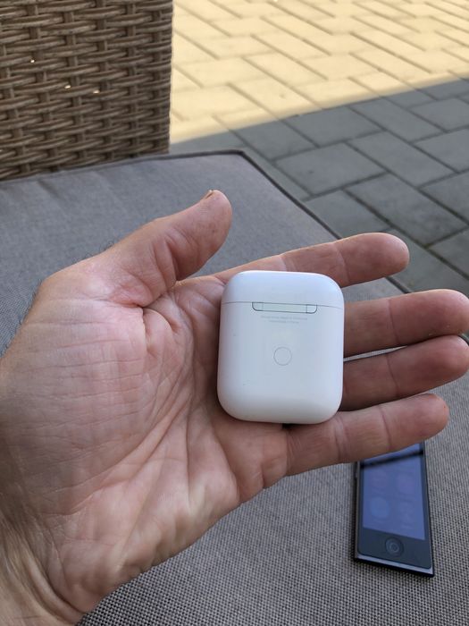 Airpods generatia 2