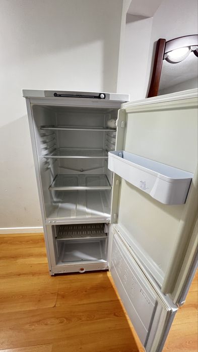 Холодильник Indesit