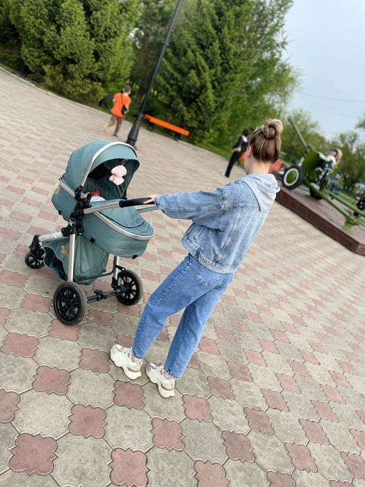 Продам детскую коляску