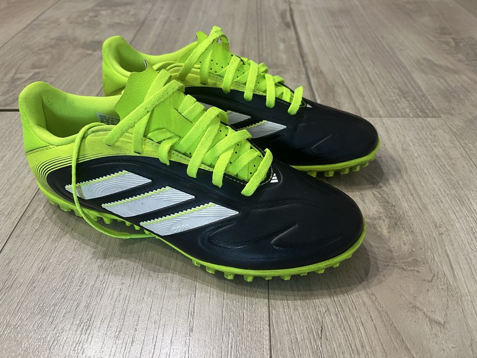 Футболни обувки- стоножки